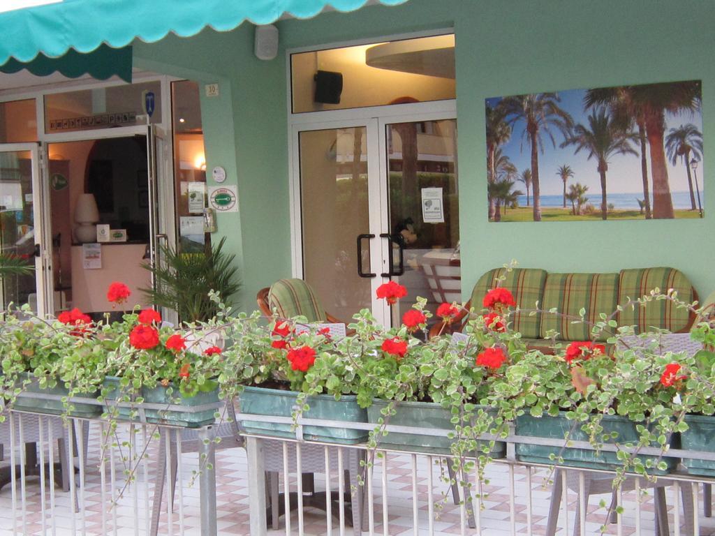 Hotel Palme Park & Beach Included Τζεσόλο Λίντο Εξωτερικό φωτογραφία